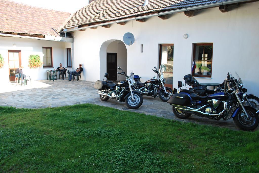 Rodinne Ubytovani Na Habesi Crhov Dış mekan fotoğraf